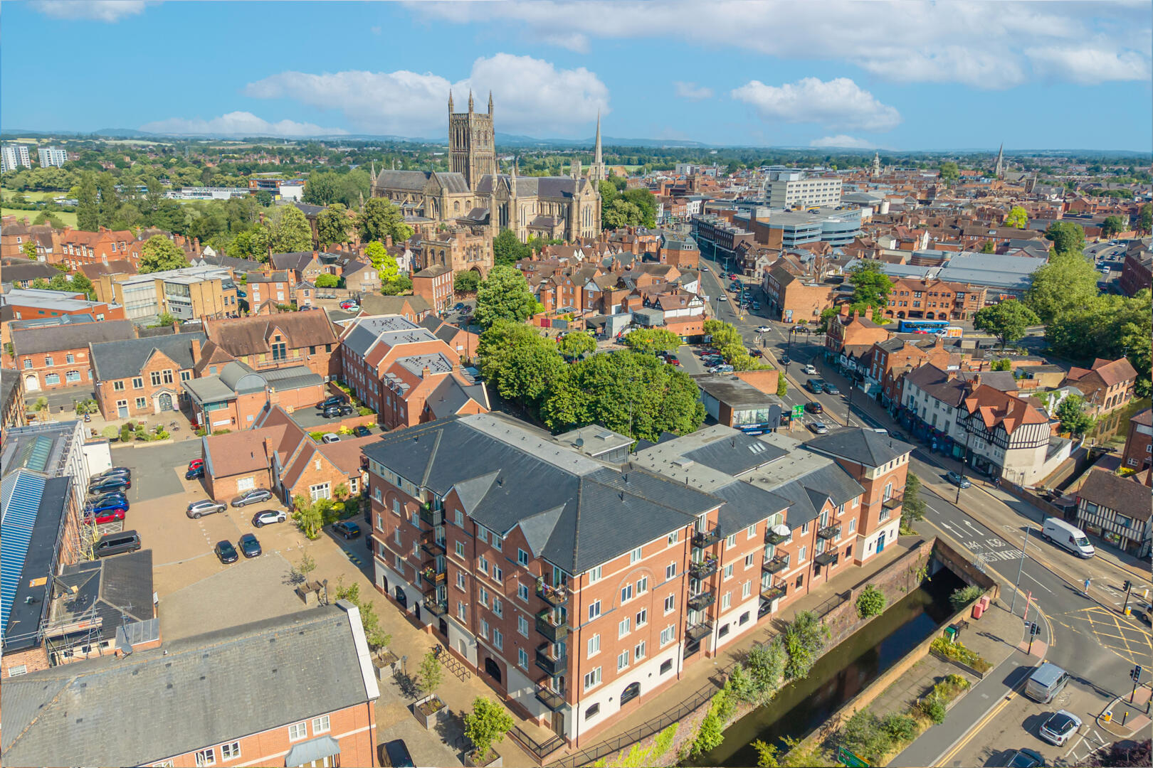 3 bed property in St Peters Court, Worcester
